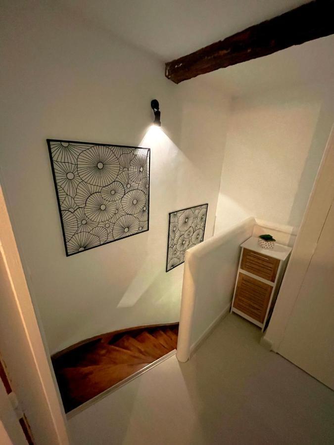 Triplex Plein Coeur Du Centre Historique Lägenhet Charleville-Mézières Exteriör bild