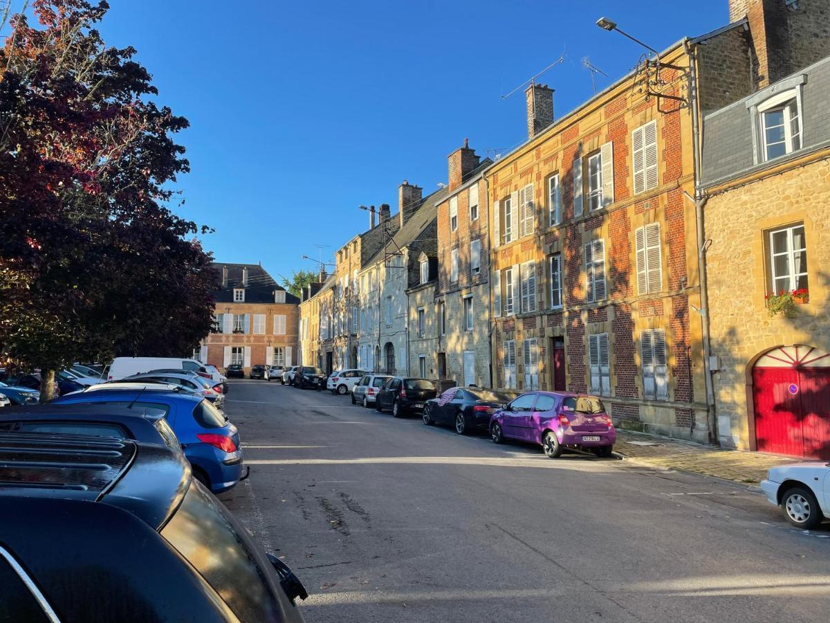 Triplex Plein Coeur Du Centre Historique Lägenhet Charleville-Mézières Exteriör bild